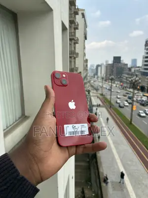 Apple iPhone 13 128 GB Red
