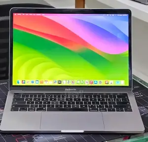 New Laptop Apple MacBook Pro 2019 16GB Intel Core i7 SSD 256GB