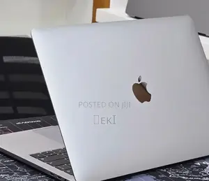 New Laptop Apple MacBook Pro 2019 16GB Intel Core i7 SSD 256GB