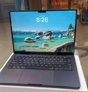 New Laptop Apple MacBook Pro 2025 M5 16GB Apple M5 SSD 512GB