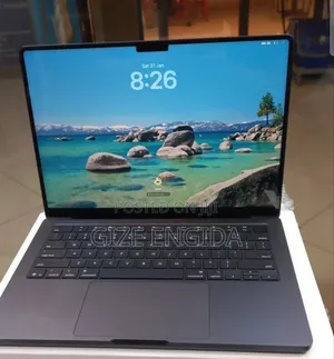 New Laptop Apple MacBook Pro 2025 M5 16GB Apple M5 SSD 512GB