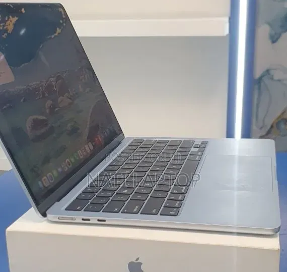 New Laptop Apple MacBook Air 2025 M4 16GB Apple M4 SSD 512GB
