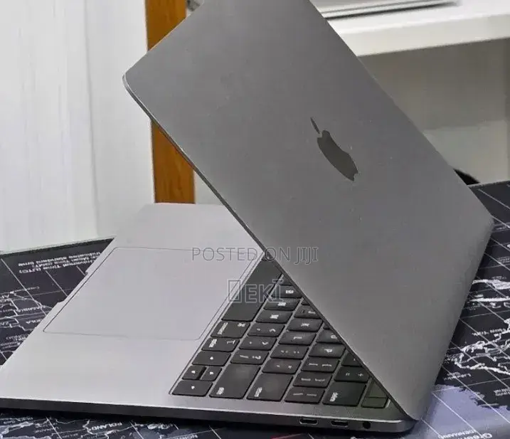 New Laptop Apple MacBook Pro 2019 16GB Intel Core i7 SSD 1T