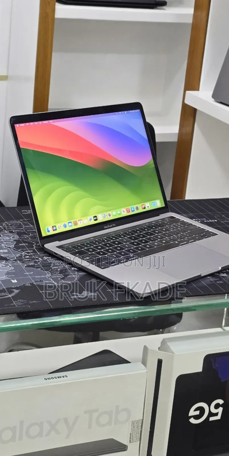 New Laptop Apple MacBook Pro 2019 16GB Intel Core i7 SSD 256GB