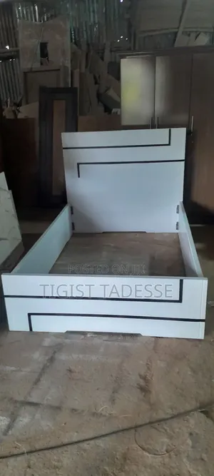 Bed 120cm MDF ጠንካራ