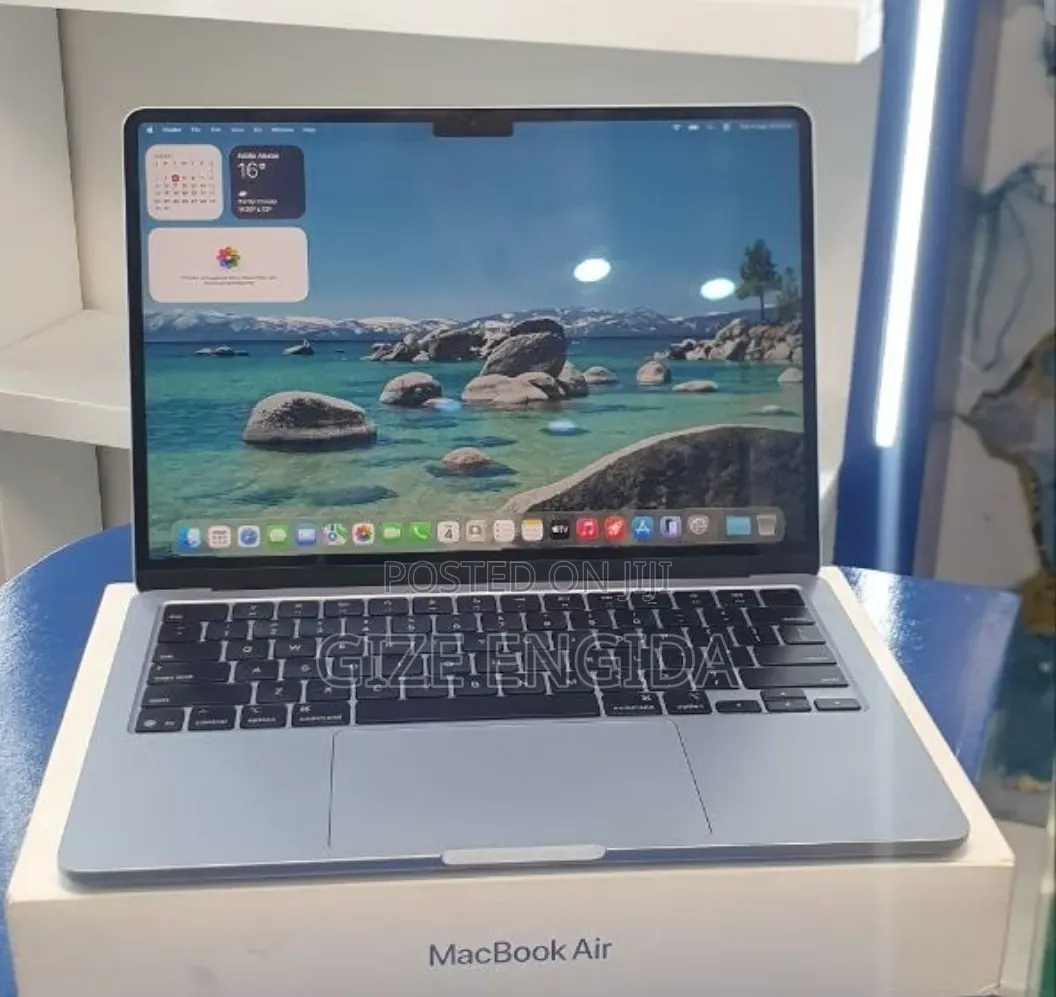 New Laptop Apple MacBook Air 2025 M4 16GB Apple M5 SSD 512GB