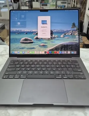 New Laptop Apple MacBook Pro 2025 M5 16GB Apple M5 SSD 1T