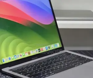 New Laptop Apple MacBook Pro 2019 16GB Intel Core i7 SSD 512GB