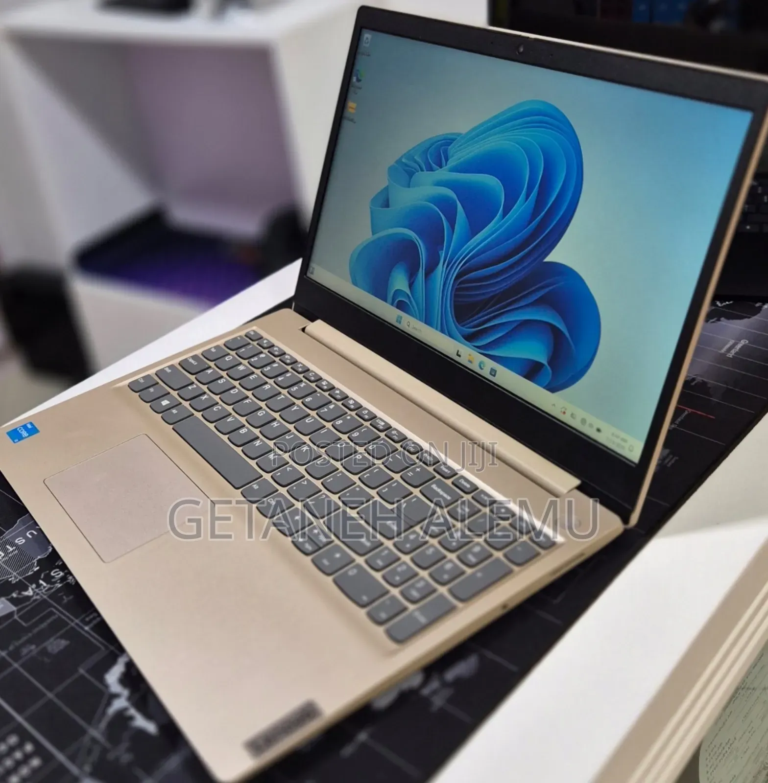 New Laptop Lenovo Ideapad 3 8GB Intel Core i3 SSD 256GB
