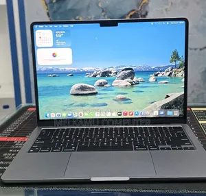 New Laptop Apple MacBook Air 2022 M2 16GB Apple M2 SSD 512GB