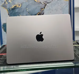 New Laptop Apple MacBook Air 2022 M2 16GB Apple M2 SSD 512GB