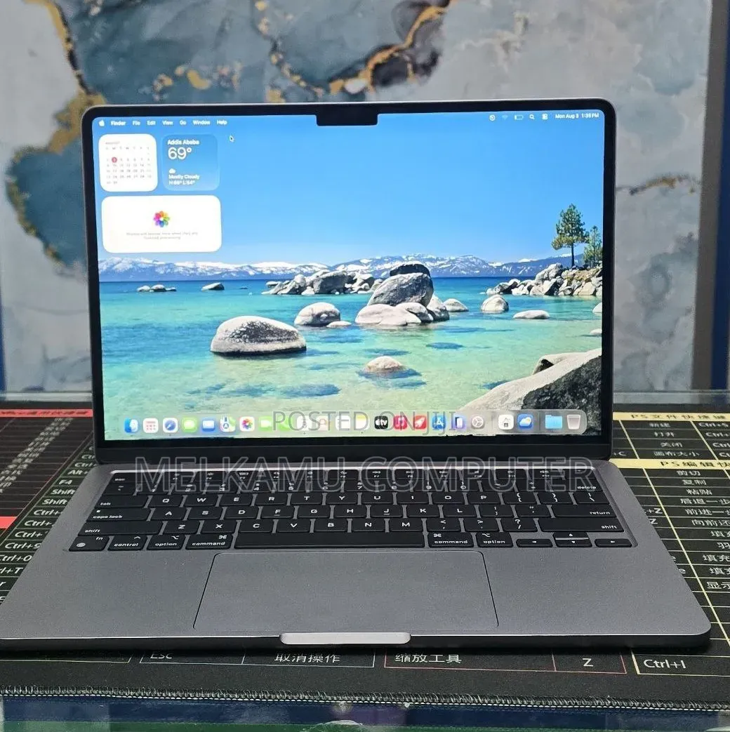 New Laptop Apple MacBook Air 2022 M2 16GB Apple M2 SSD 512GB