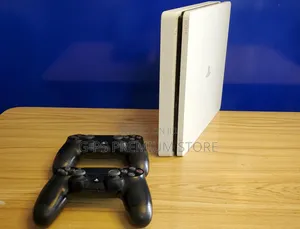 . Sony PS4 Slim Jailbreak With 2 Original Joysticks Games