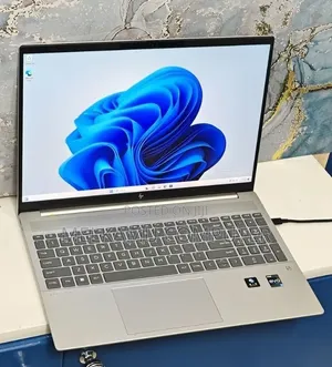 New Laptop HP Pavilion 17 16GB Intel Core i7 SSD 1T