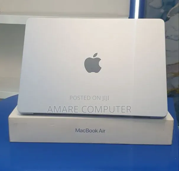 New Laptop Apple MacBook Air 2025 M4 16GB Apple M4 SSD 512GB