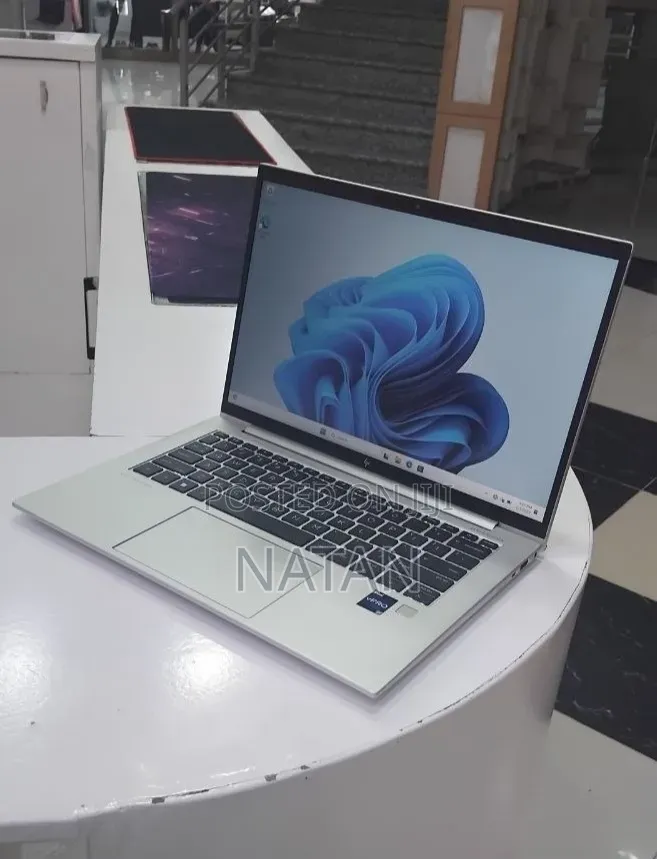 New Laptop HP EliteBook 840 G10 16GB Intel Core i7 SSD 512GB