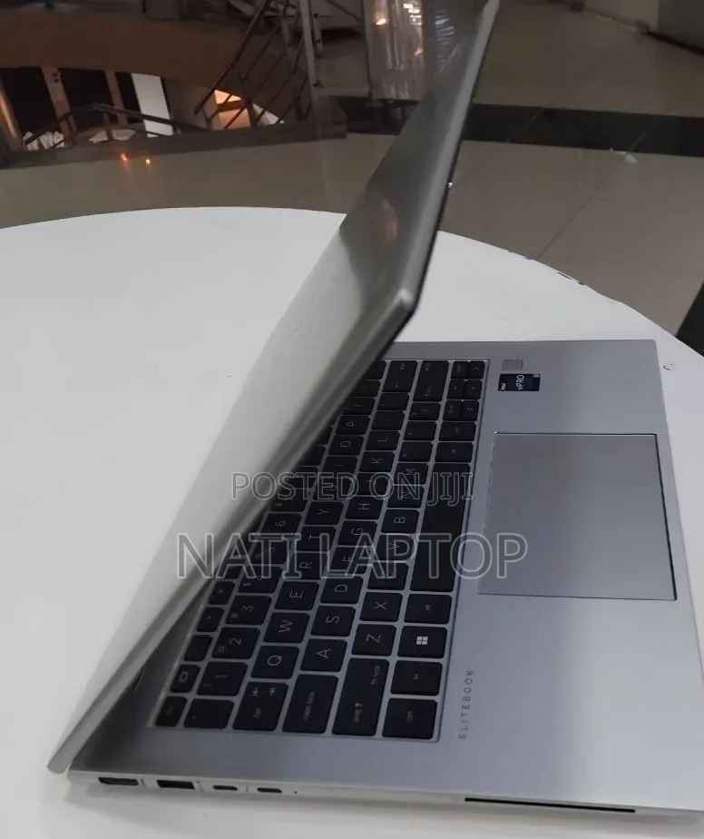 New Laptop HP EliteBook 840 G10 16GB Intel Core i7 SSD 512GB