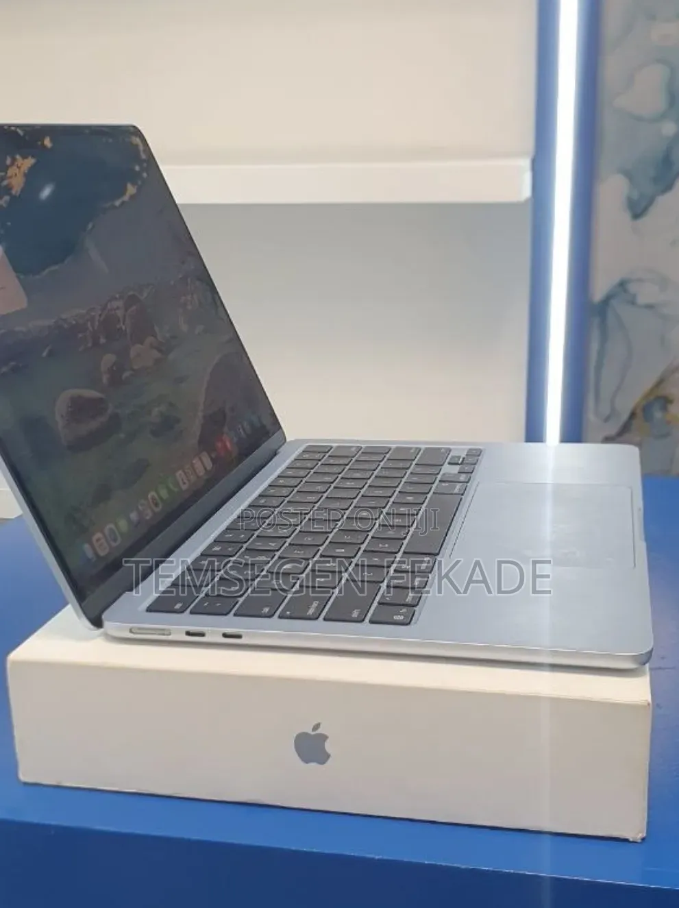 New Laptop Apple MacBook Air 2025 M4 16GB Apple M4 SSD 512GB