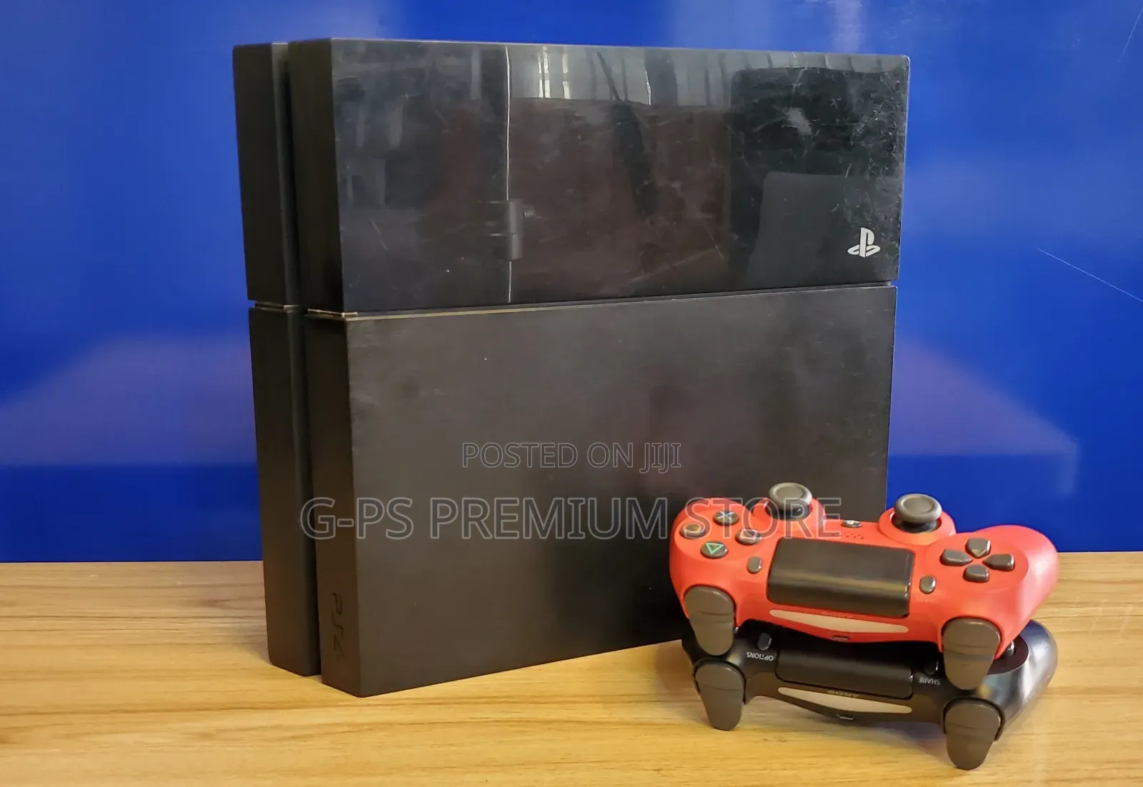 PlayStation 4 Fat | 2 Original Joysticks | 5 Games
‎