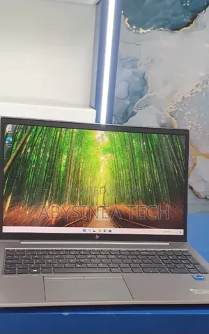 New Laptop HP ZBook Firefly 14 G10 16GB Intel Core i7 SSD 512GB