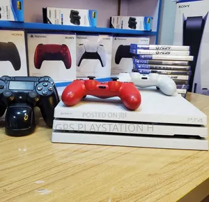 PlayStation 4 Pro Model Ultra Graphics GPS Ultra HD