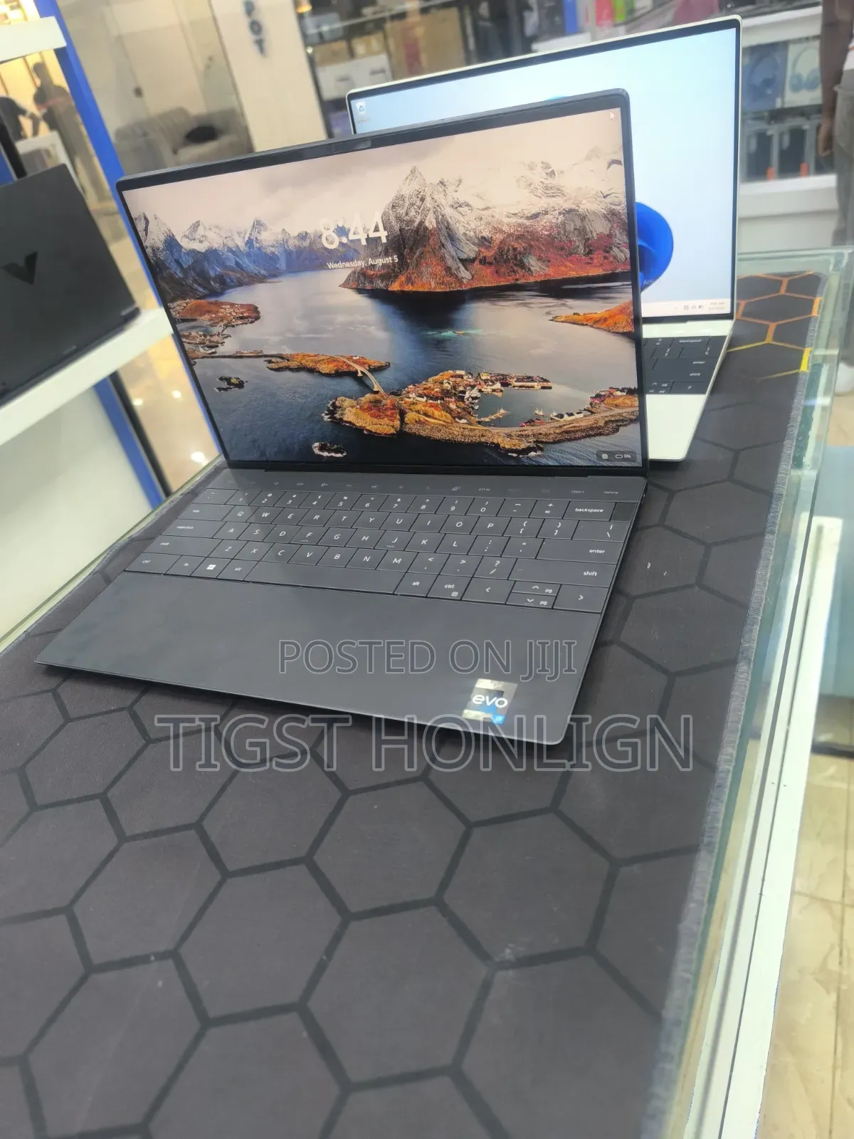 New Laptop Dell XPS 13 16GB Intel Core i7 SSD 512GB