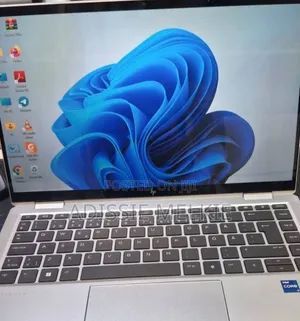 New Laptop HP EliteBook 830 G8 16GB Intel Core i5 SSD 512GB
