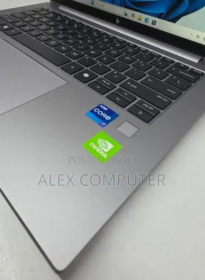 New Laptop HP ZBook Firefly G9 16GB Intel Core i7 SSD 512GB