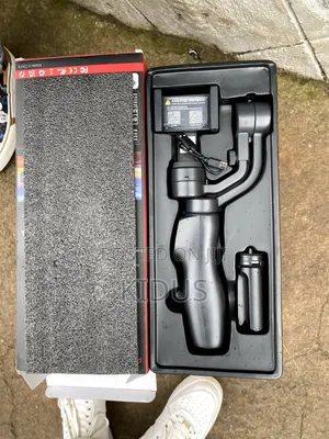 Gimbal Play F10 - 3 - Axis Gimbal Stabilizer