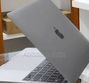 New Laptop Apple MacBook Pro 2019 16GB Intel Core i7 SSD 512GB