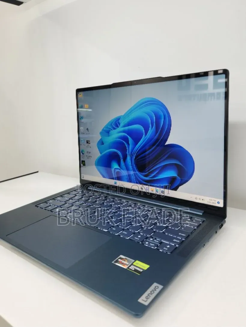 New Laptop Lenovo ThinkPad Yoga 16GB AMD Ryzen 7 SSD 512GB