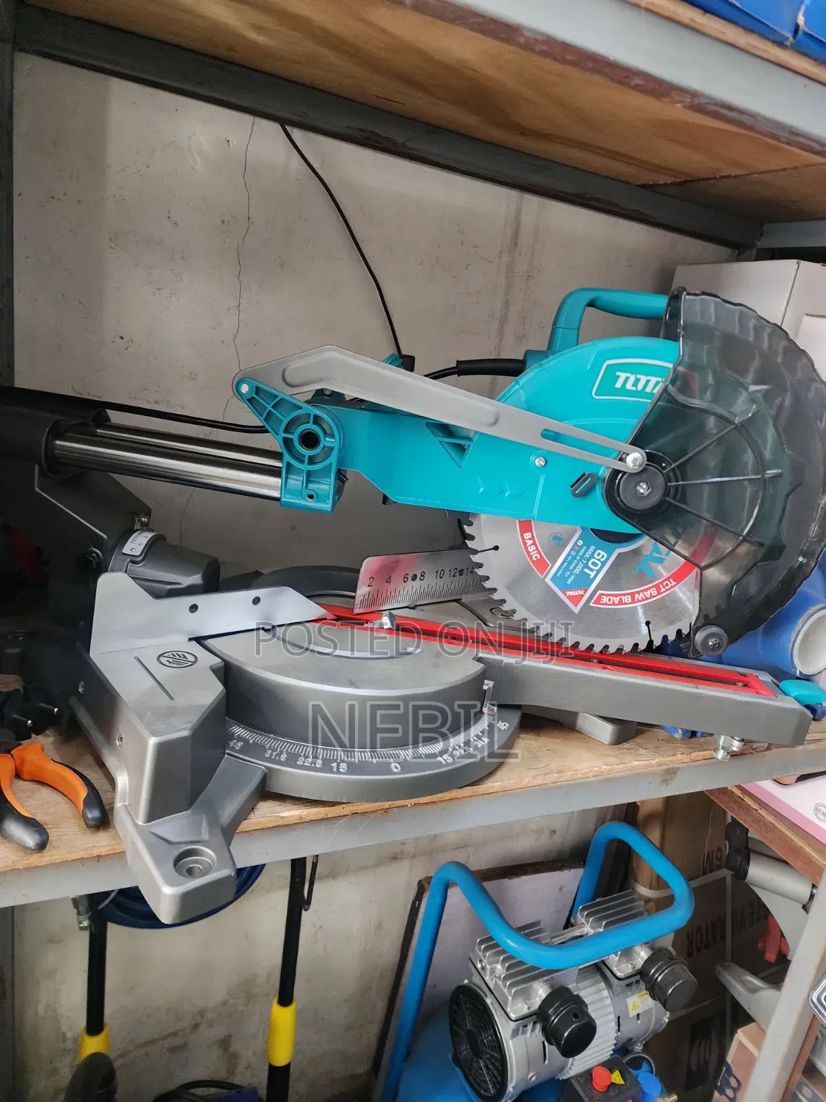 Total Miter Saw 1800W