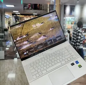 New Laptop HP Envy 15 12GB Intel Core i7 SSD 512GB