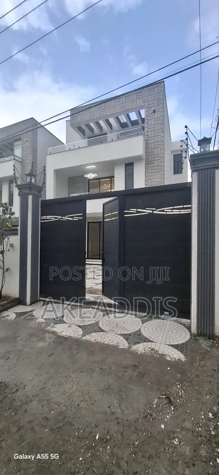 Furnished 8bdrm Townhouse/Terrace in ሰሚት, Bole for sale