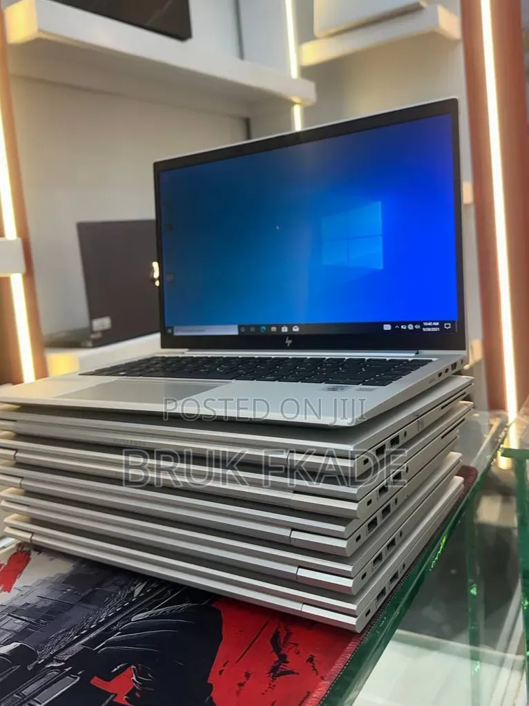 New Laptop HP EliteBook 830 G8 16GB Intel Core i7 SSD 512GB