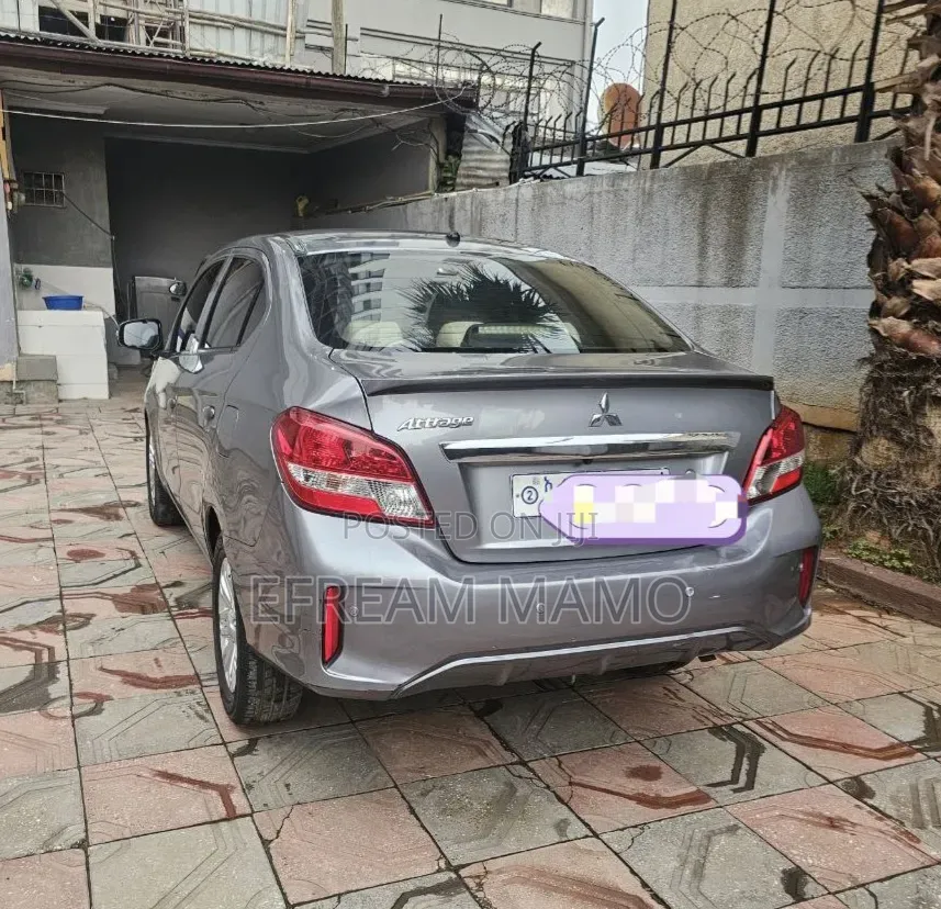 Mitsubishi Attrage 2022 Gray