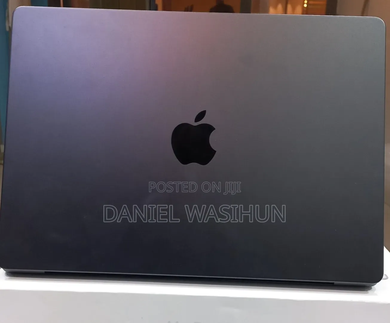 New Laptop Apple MacBook Pro 2025 M5 16GB Apple M5 Pro SSD 512GB
