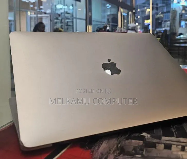 New Laptop Apple MacBook Pro 2021 M1 16GB Apple M1 SSD 256GB