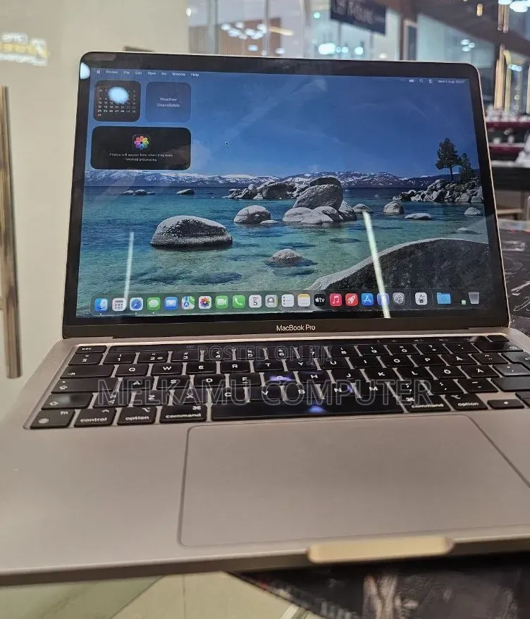 New Laptop Apple MacBook Pro 2021 M1 16GB Apple M1 SSD 256GB