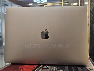New Laptop Apple MacBook Pro 2021 M1 16GB Apple M1 SSD 256GB