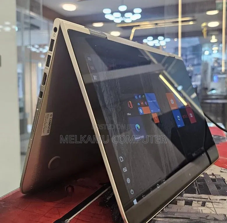 New Laptop HP Spectre X360 8GB Intel Core i5 SSD 256GB