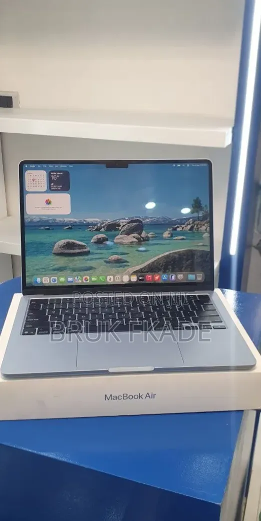 New Laptop Apple MacBook Air 2025 M4 16GB Apple M4 SSD 512GB
