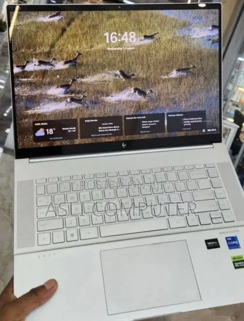 New Laptop HP Envy 16 Gaming 16-h1023dx 12GB Intel Core i7 SSD 512GB