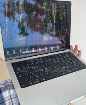 New Laptop Apple MacBook Pro 2024 M4 16GB Apple M4 Pro SSD 512GB