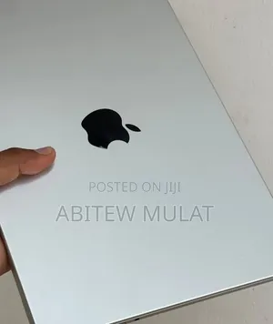 New Laptop Apple MacBook Pro 2024 M4 16GB Apple M4 Pro SSD 512GB