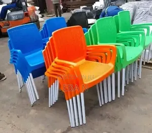 Metal Leg Plastic Cafe Chair