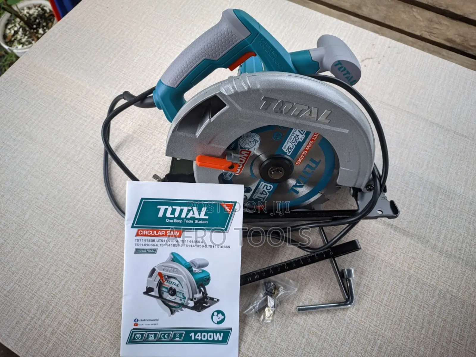 Total 1400W Electrical Circular Saw