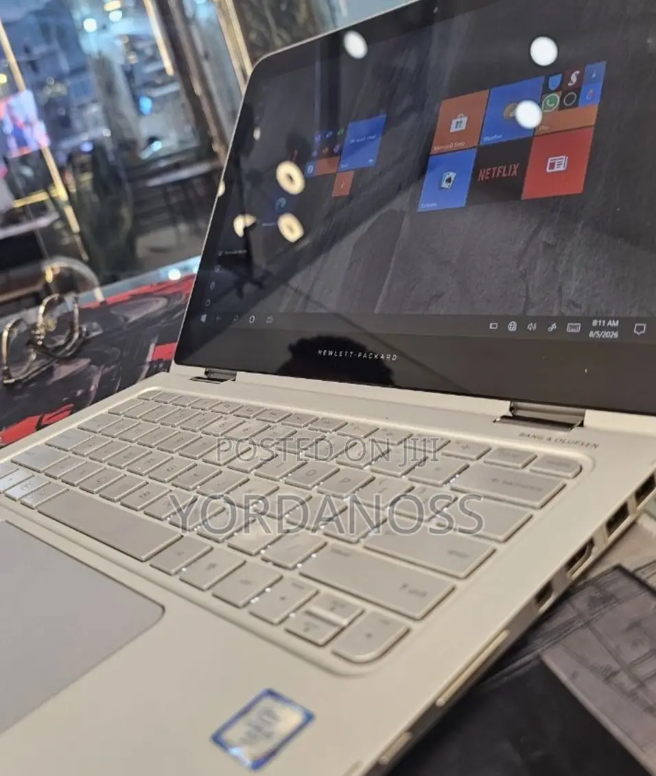 New Laptop HP Spectre X360 8GB Intel Core i5 SSD 256GB