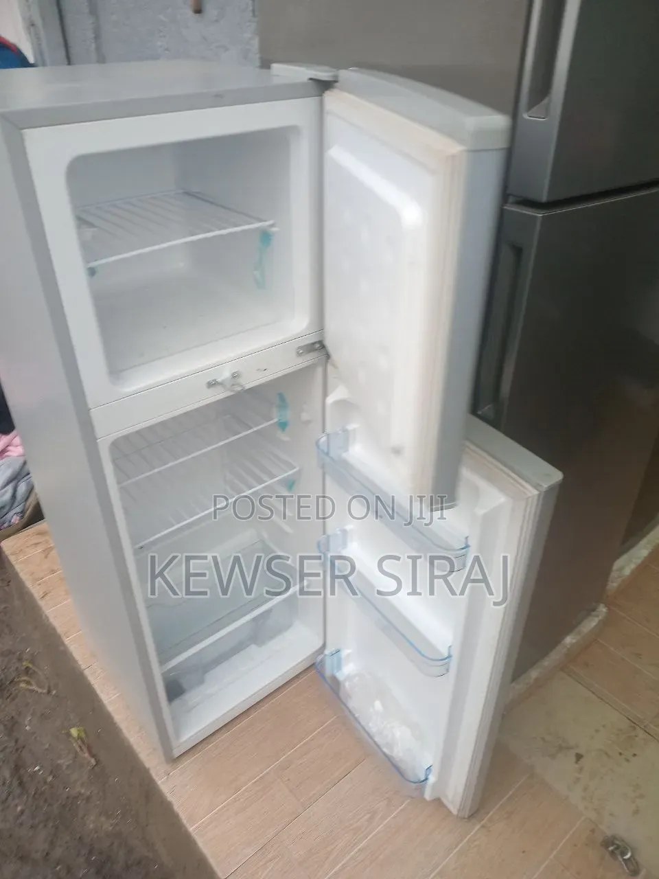 Crown 270 Liter Refrgrator