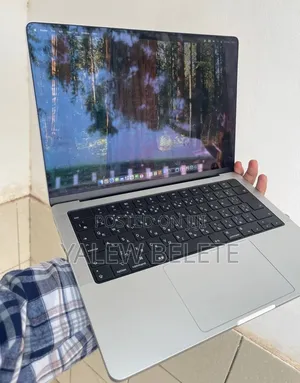 New Laptop Apple MacBook Pro 16GB Apple M4 SSD 512GB